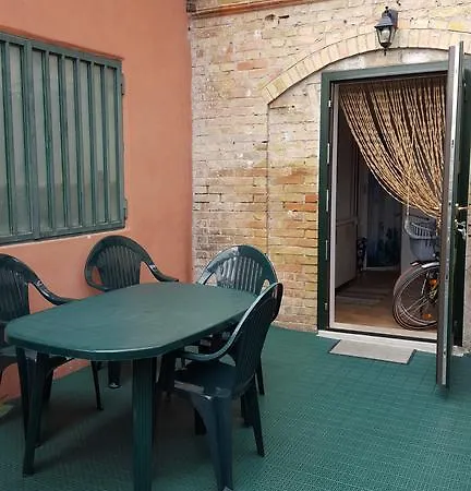 La Torretta Чивитанова-Марке